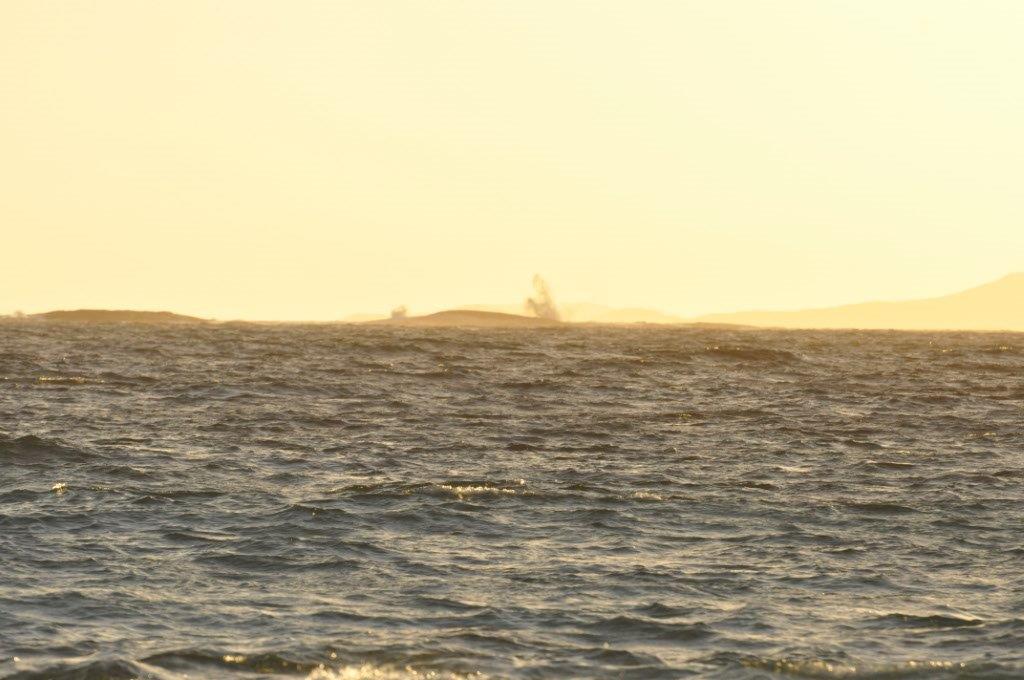 Huge Waves in Esperance
