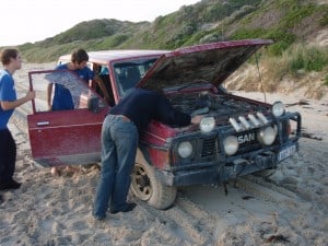 Broken down car at Ledge Point Fixing a broken Patrol