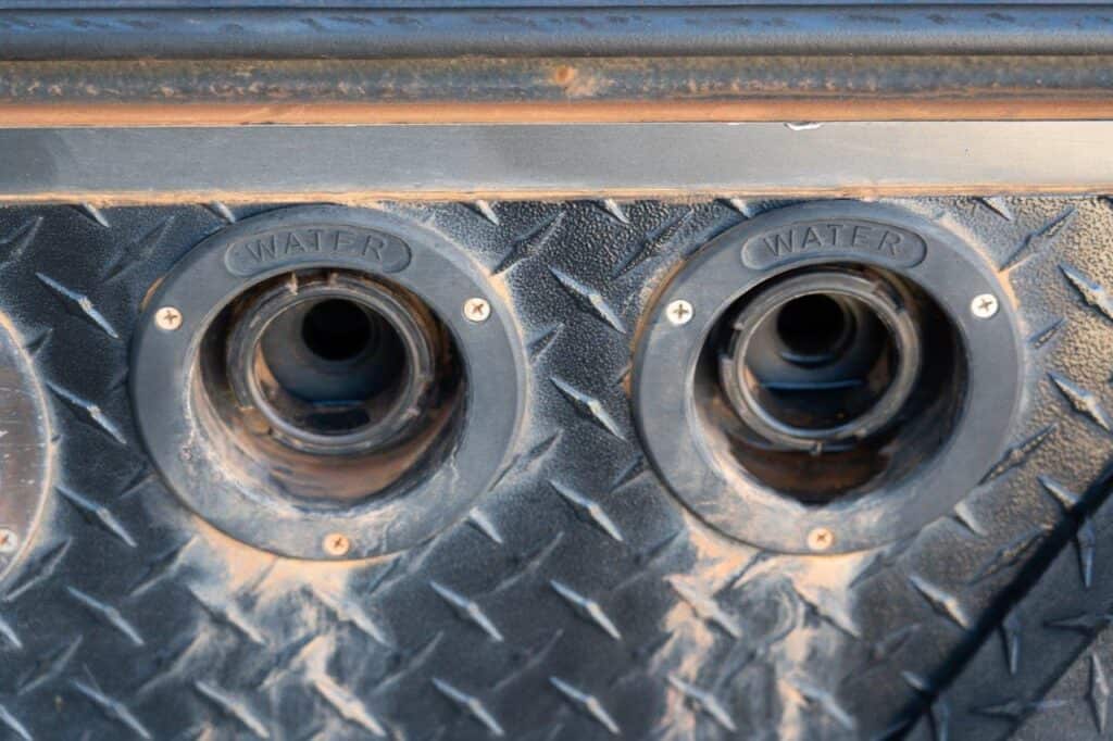 How to easily fill your water tanks travelling Australia