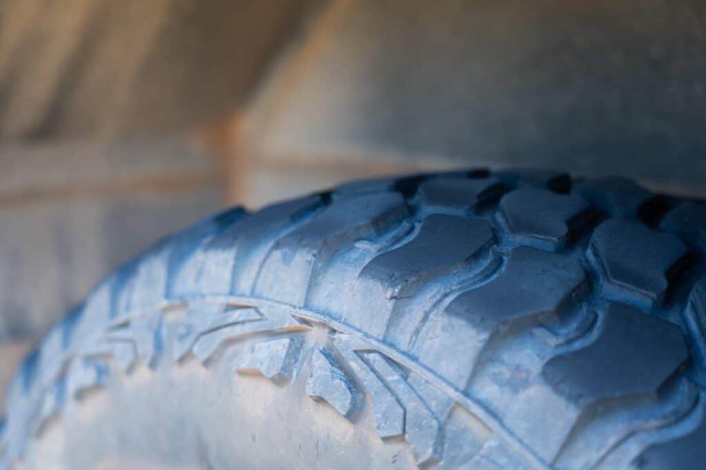 How many km do 4WD tyres last?